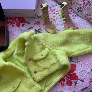 Women’s jacket & heel set